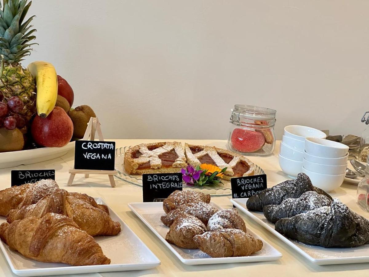 Aura Living Hotel Rimini Kültér fotó